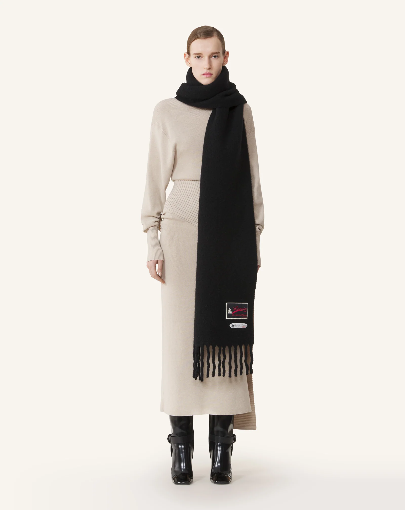 FRINGED WOOL SCARF WITH 22 FAUBOURG LABEL - Image 2