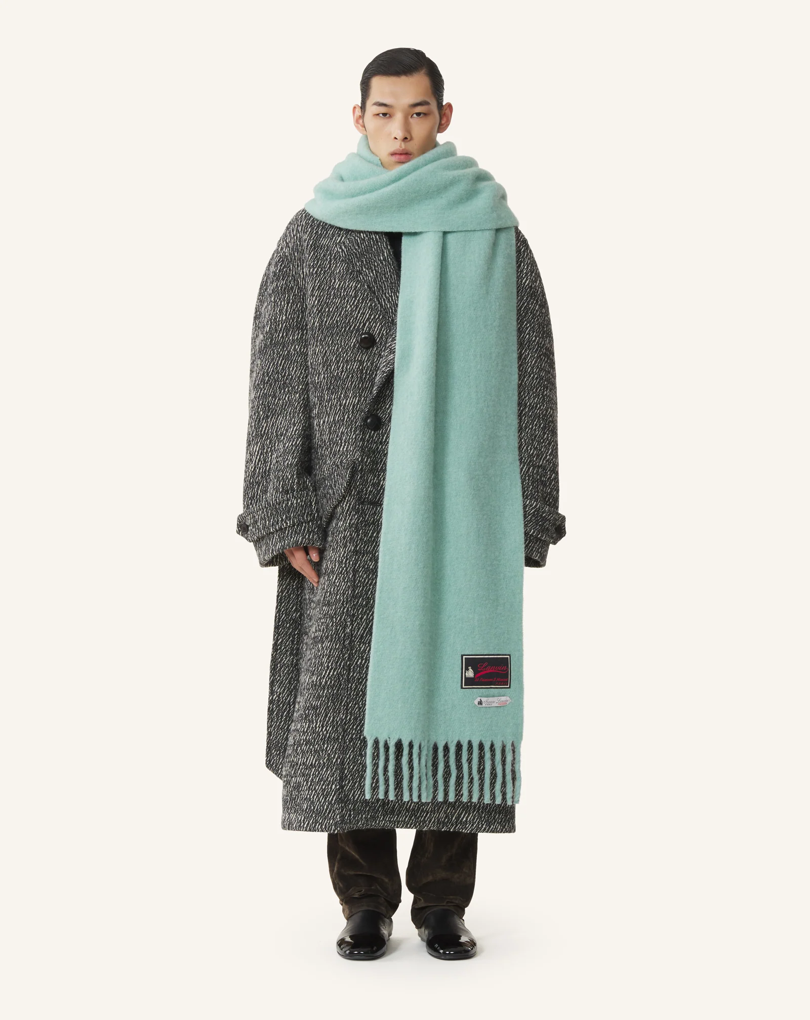 FRINGED WOOL SCARF WITH 22 FAUBOURG LABEL - Image 2
